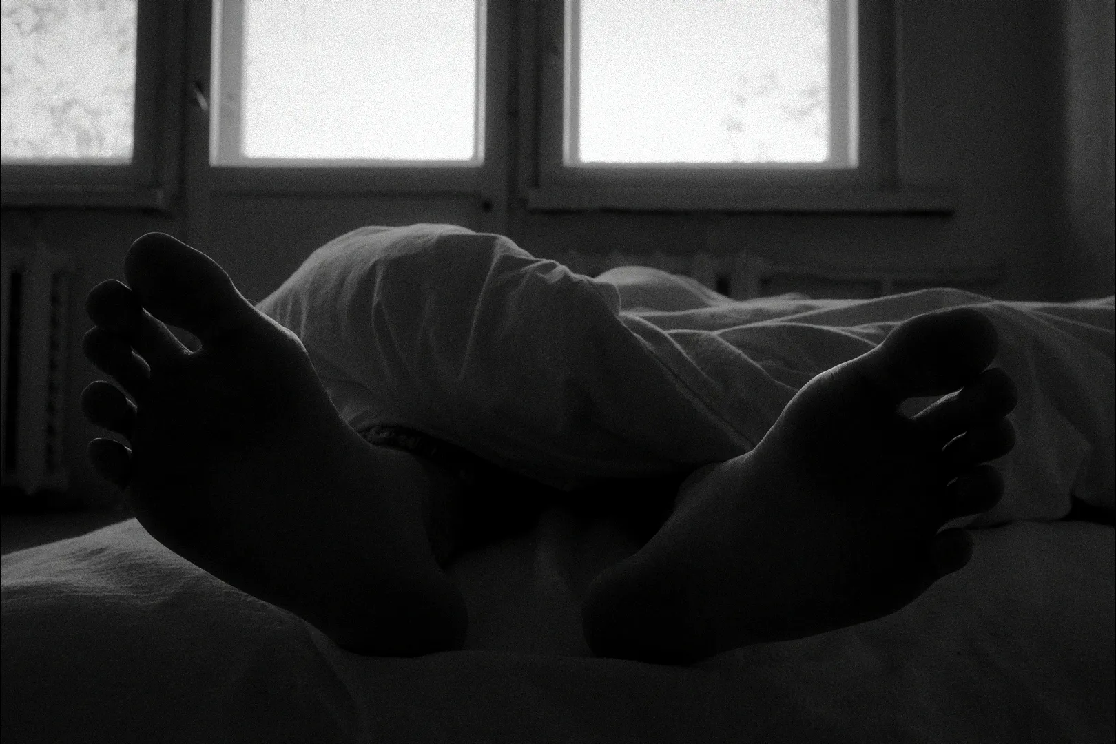 INSOMNIA — still 1