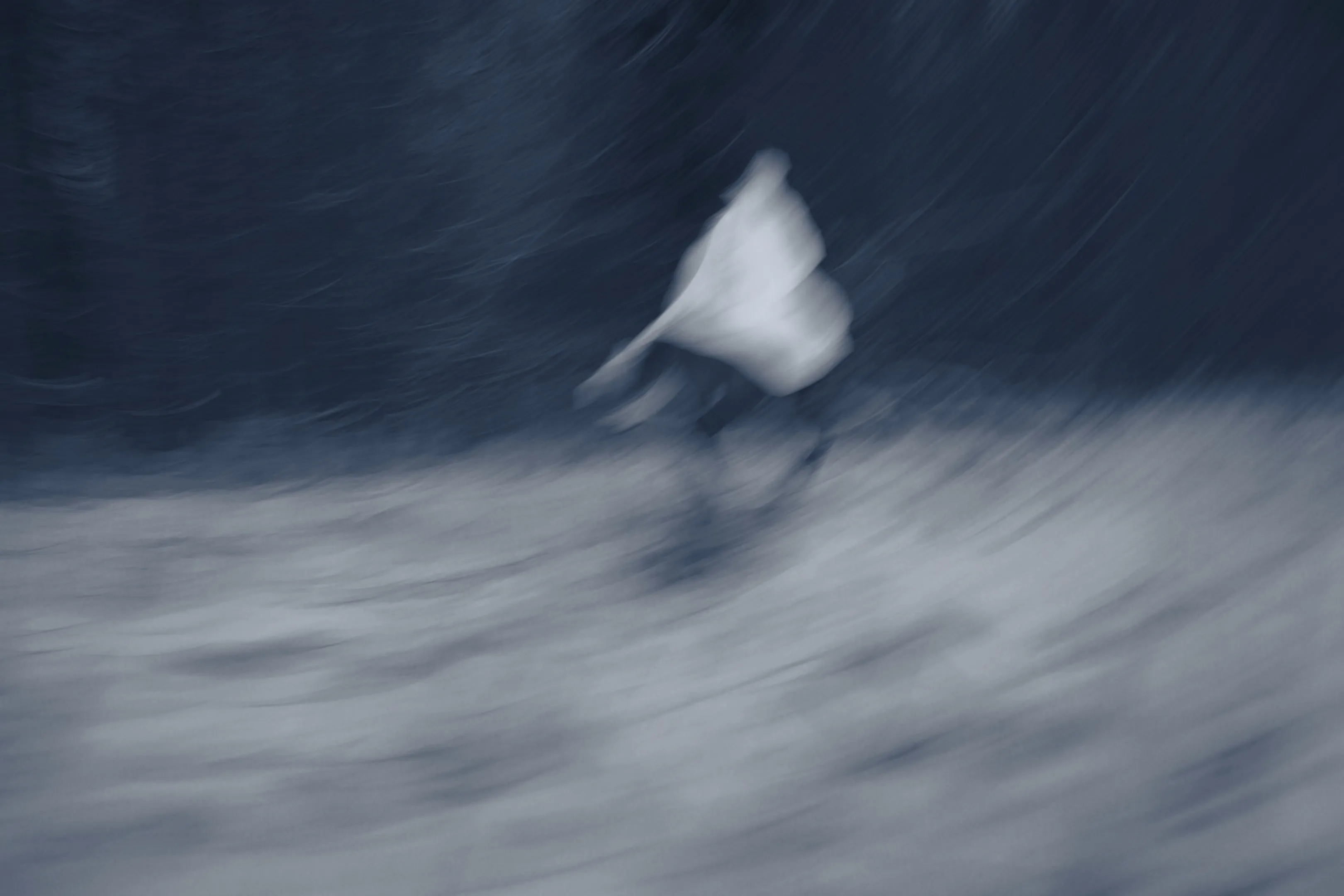 RUN - DEREZA — still 3