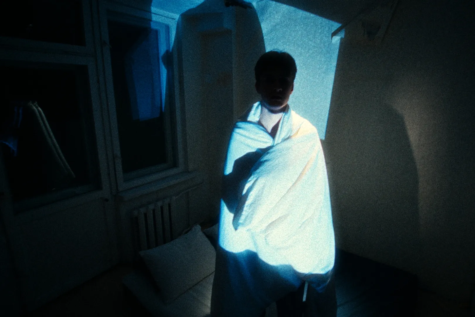 INSOMNIA — still 4