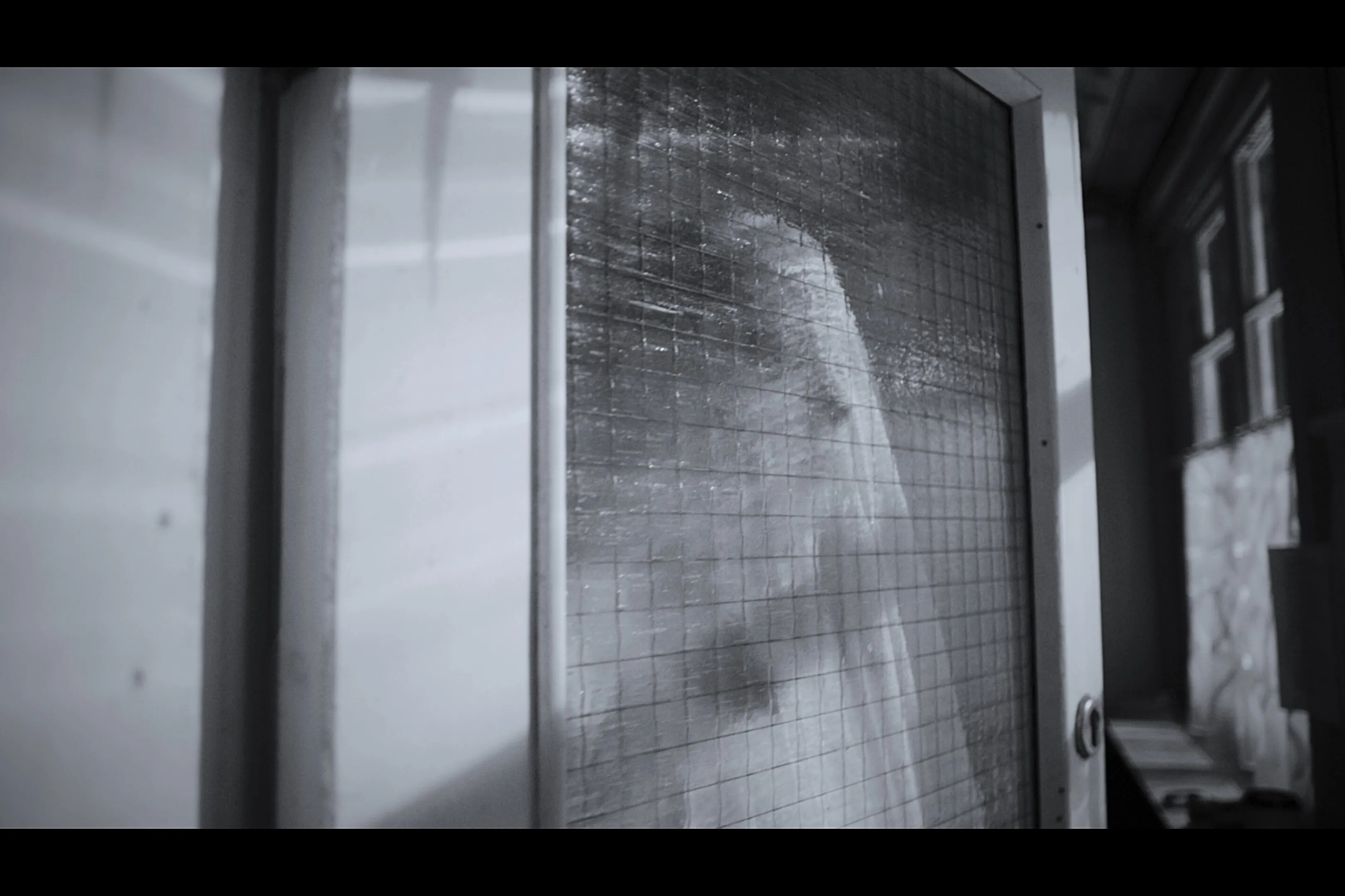 RUN - DEREZA — still 4